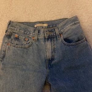 ✨Sold✨Light wash Levi’s
